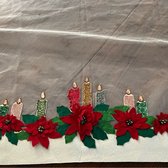 Vintage felt Christmas tablecloth Bucilla Gorgeous! Candles Poinsettias hand md - Picture 5 of 12